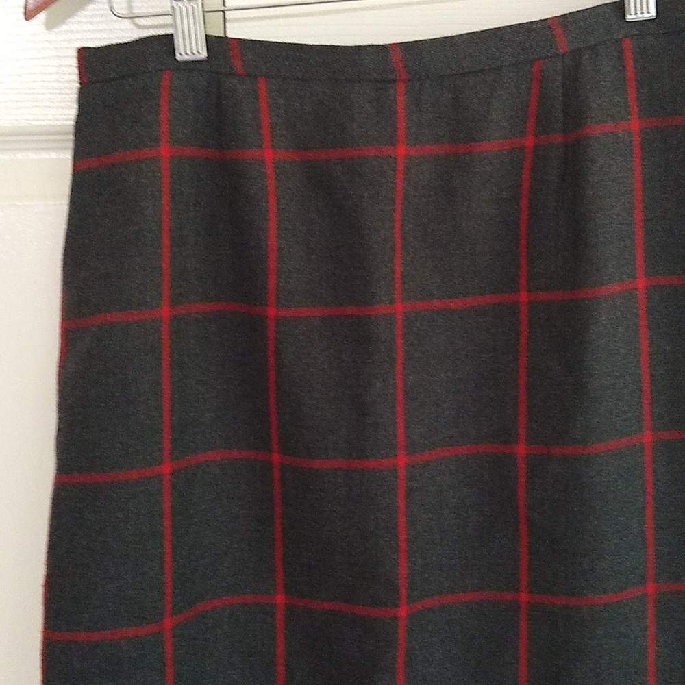 Vintage 100 % wool lined skirt size 12 - Picture 2 of 9